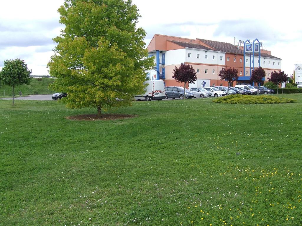 Zahrada ubytování ibis budget Bourges