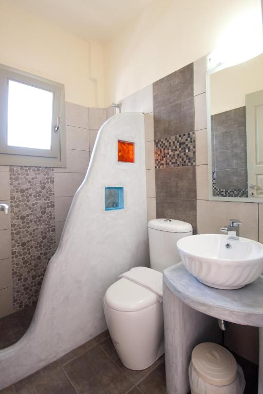 Alexandra's Rooms - 16