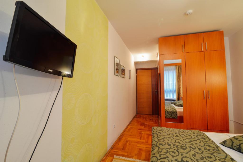 TV a/nebo společenská místnost v ubytování Hotel Mod