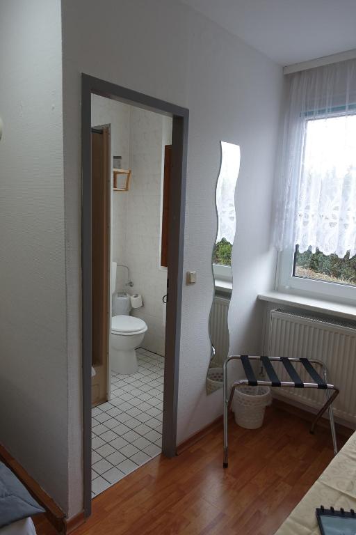 Koupelna v ubytování Stern Hotel