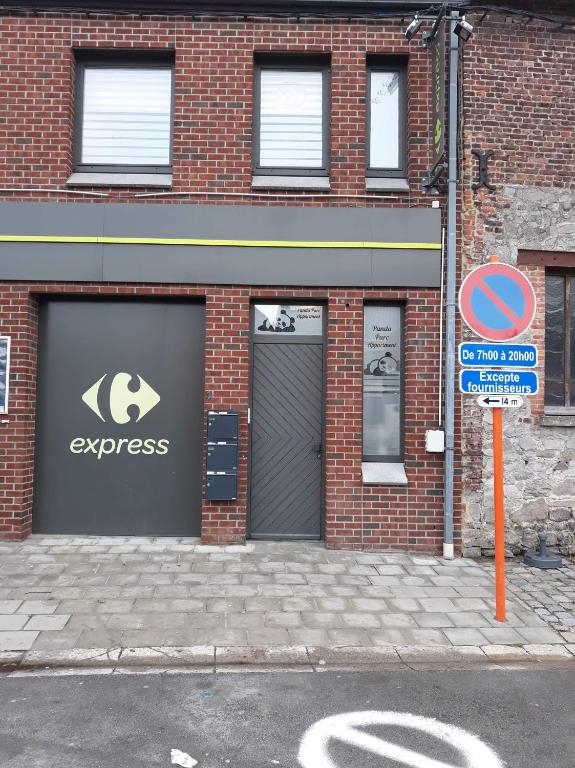 Certifikát, hodnocení, plakát nebo jiný dokument vystavený v ubytování Panda Parc Appartment proche Pairi Daiza-Shape-Nato