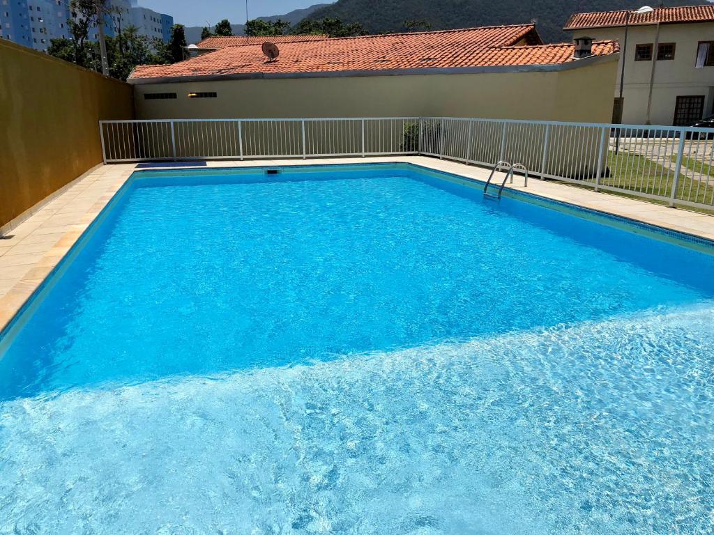  Uma Casa Feliz Pertinho da Praia pra Relaxar