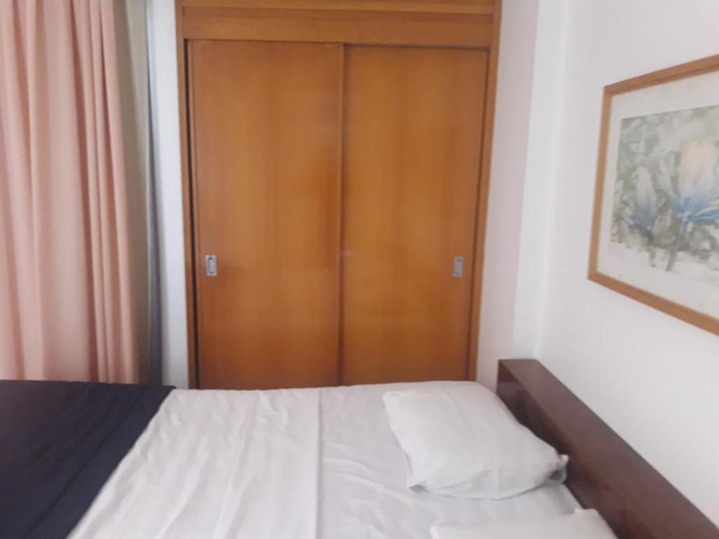  ApartHotel - Praia Mansa 1 e 2 Qtos