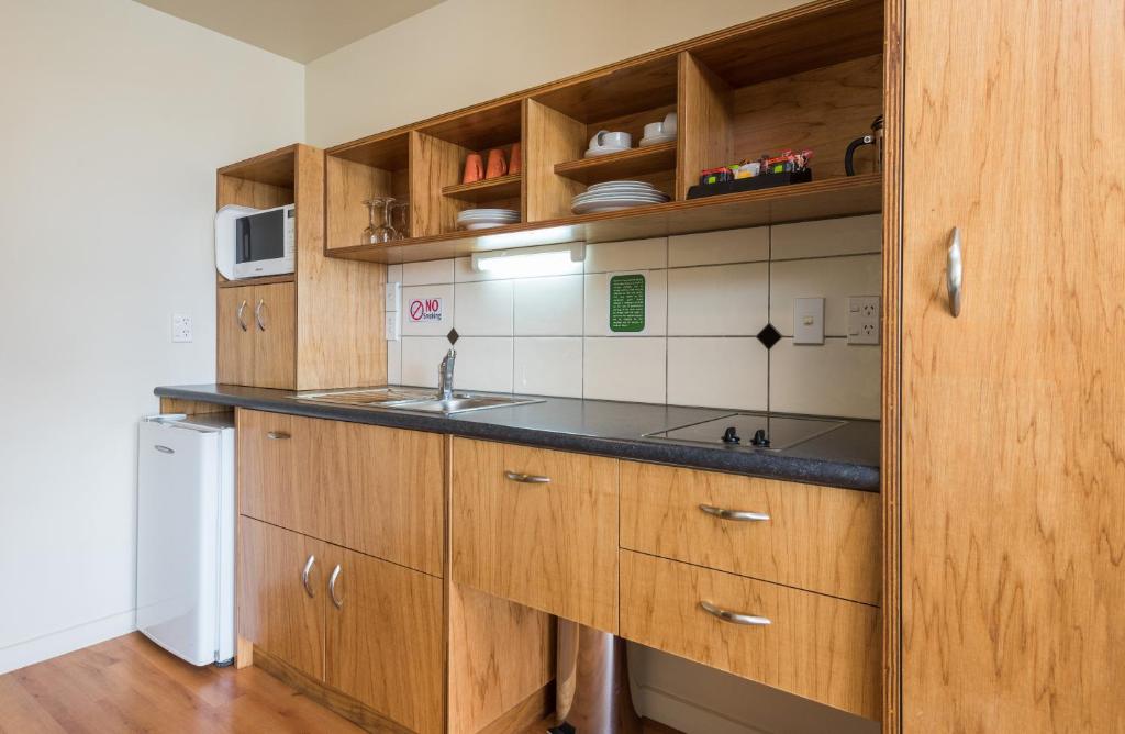 Kuchyň nebo kuchyňský kout v ubytování Parkside Motel