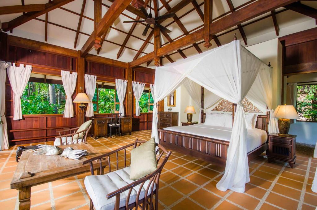 Koh Jum Beach Villas 