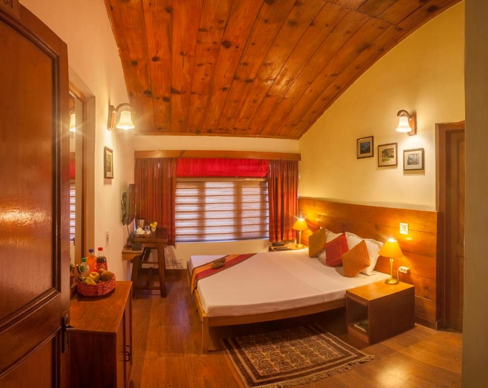 The Hermitage Kanatal - Superior Deluxe Double Room