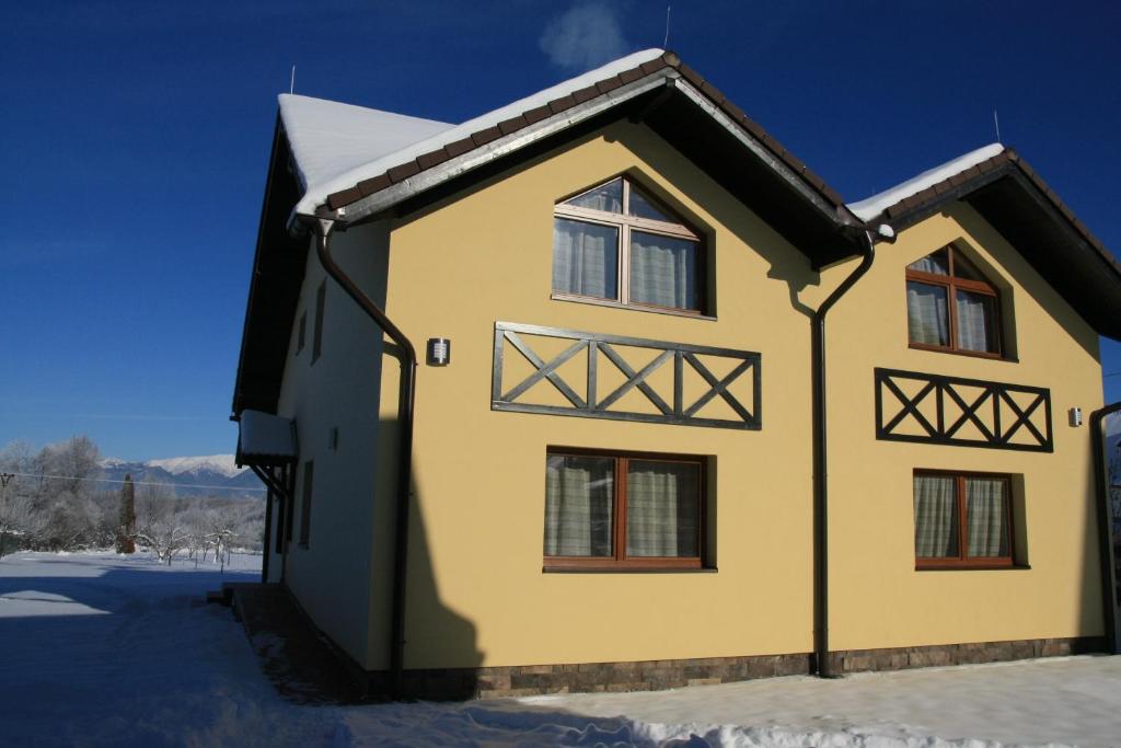 Budova, kde se aparthotel nachází