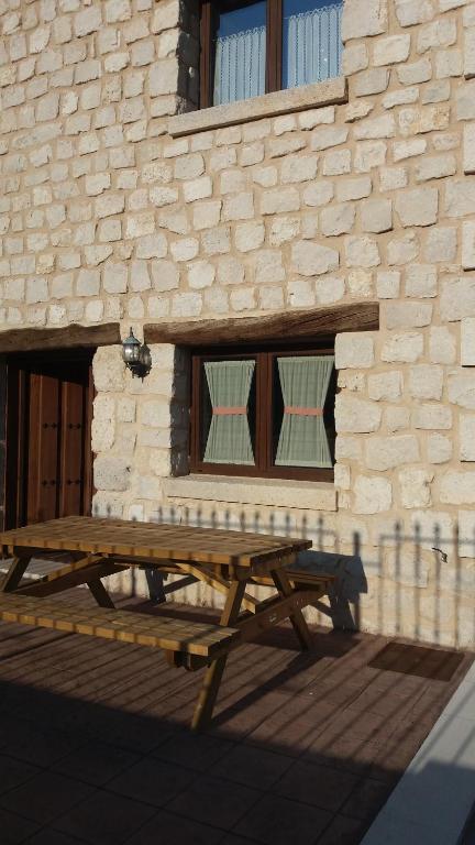 Alameda II con CHIMENEA Salòn y BARBACOA en patio - отзывы и видео