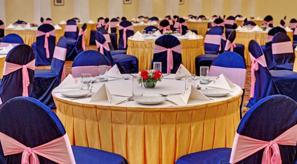 Restaurace v ubytování Ambassador Pallava