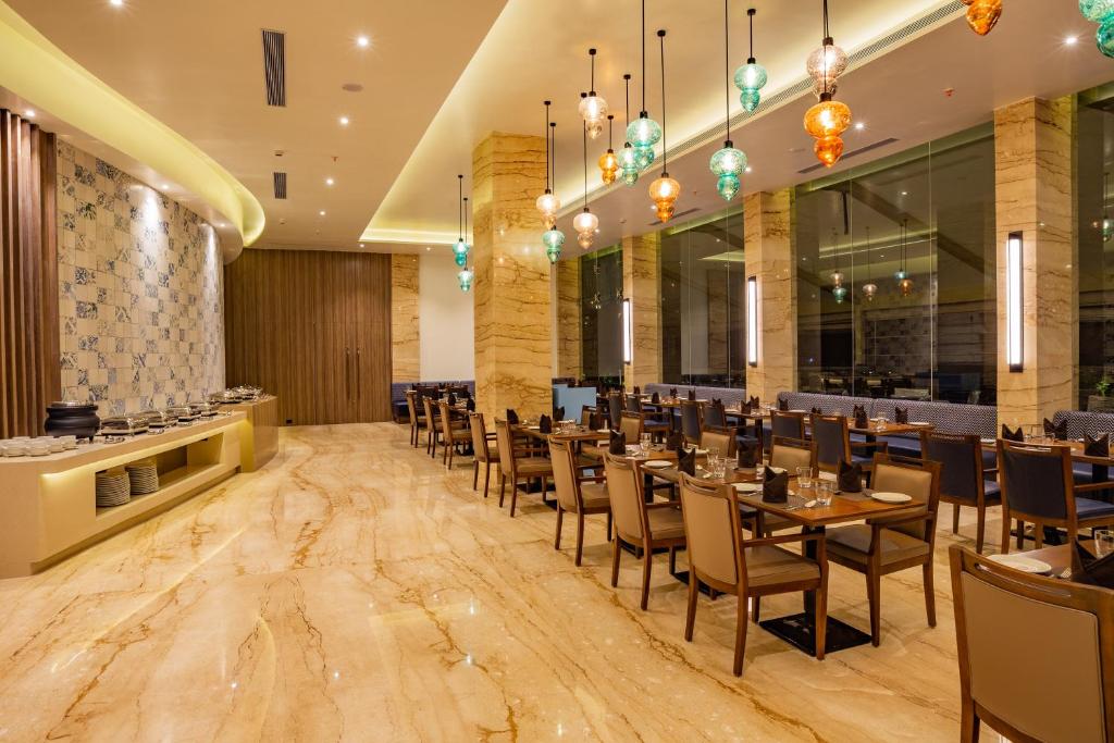 Restaurace v ubytování Nanu Resort , Arambol