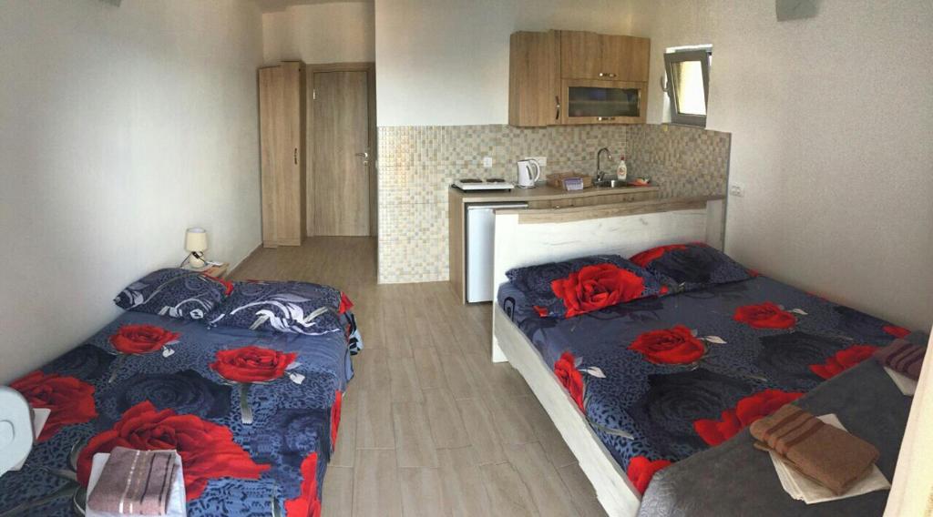 Łóżko lub łóżka w pokoju w obiekcie Apartment Sorelle