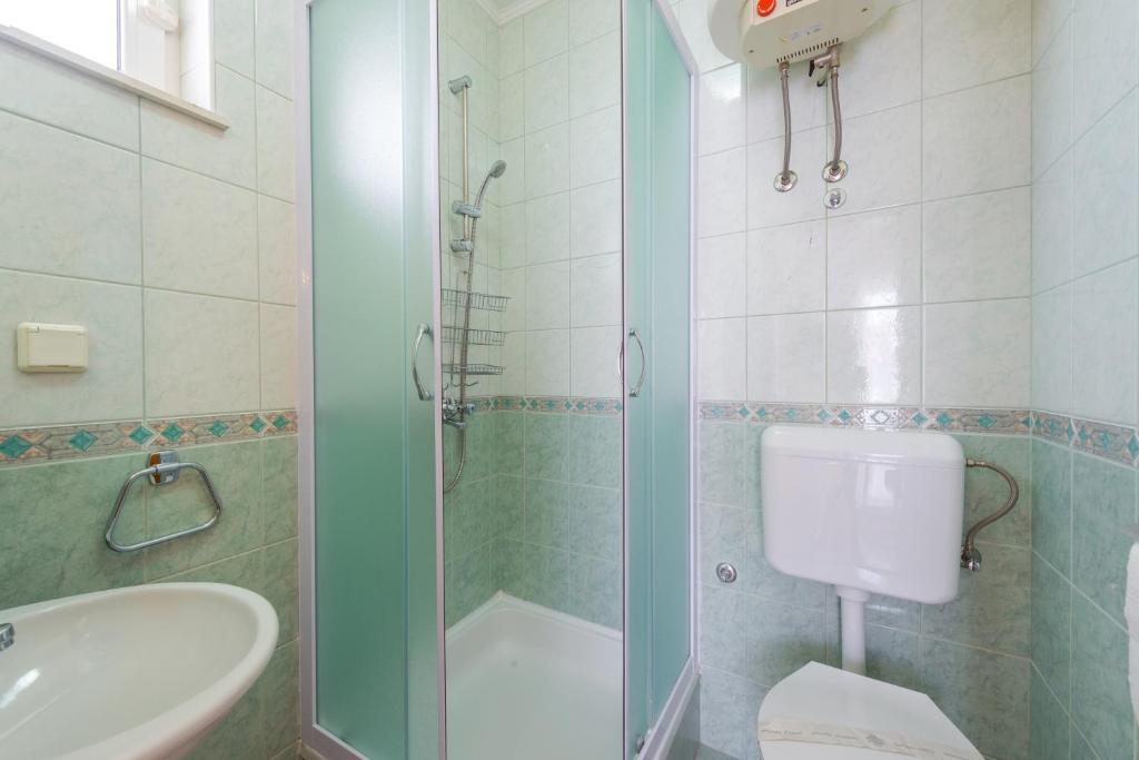 Villa Adria Apartments - 9