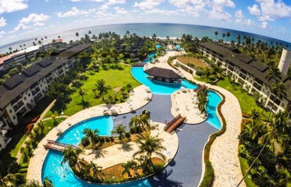 vista aerea sul parco acquatico del resort di Beach Class Muro Alto a Porto De Galinhas