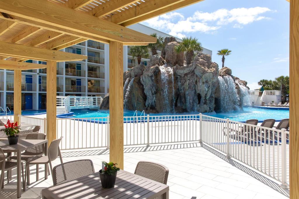 Bazén v ubytování The Island Resort at Fort Walton Beach nebo v jeho okolí