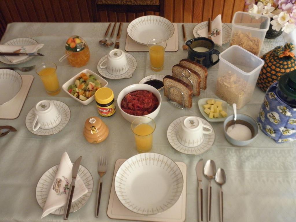 Jenny's Bed & Breakfast - Resim 12
