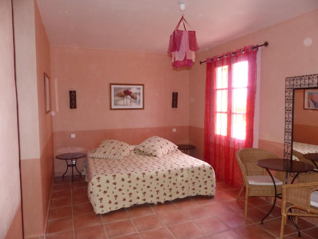 La Ferme du petit Ségriès Bed and Breakfast - Habitación Cuádruple Con Vista