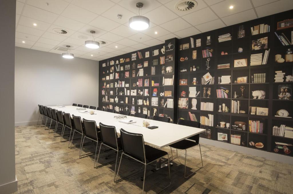 Village Hotel Bristol Filton - Resim 36