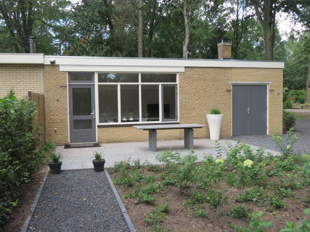 't Salehemse Huuske - Two-Bedroom Bungalow