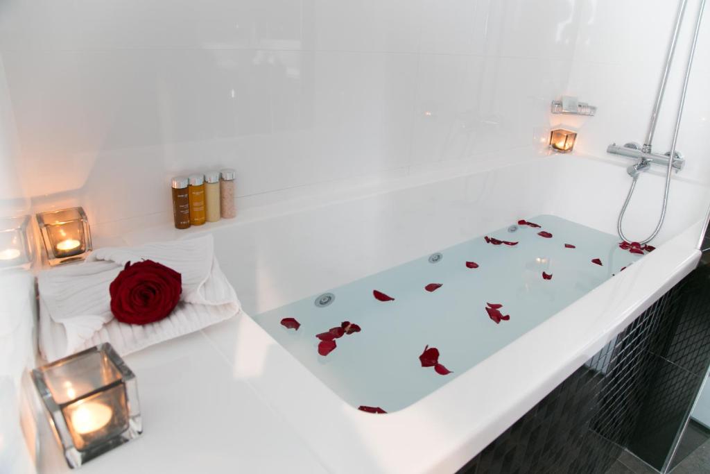 L'Empire Paris - Louvre - Resim 21