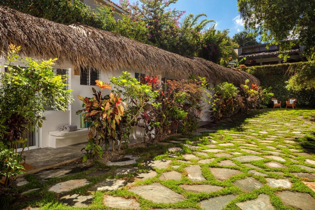 Zahrada ubytování El Encuentro Surf Lodge