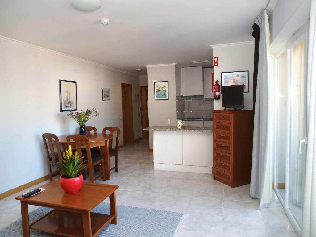 Apartamentos Jardins da Rocha - Resim 36