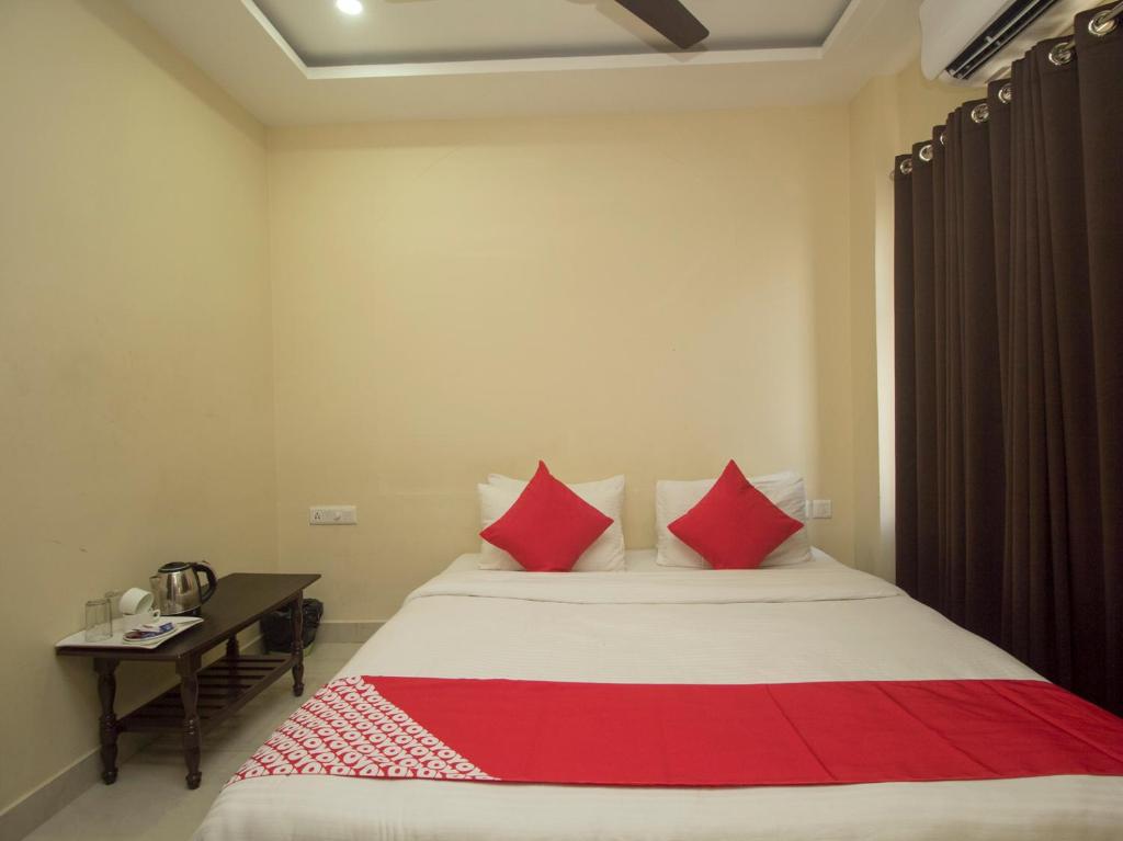 Postel nebo postele na pokoji v ubytování Hotel Mount View, Siliguri