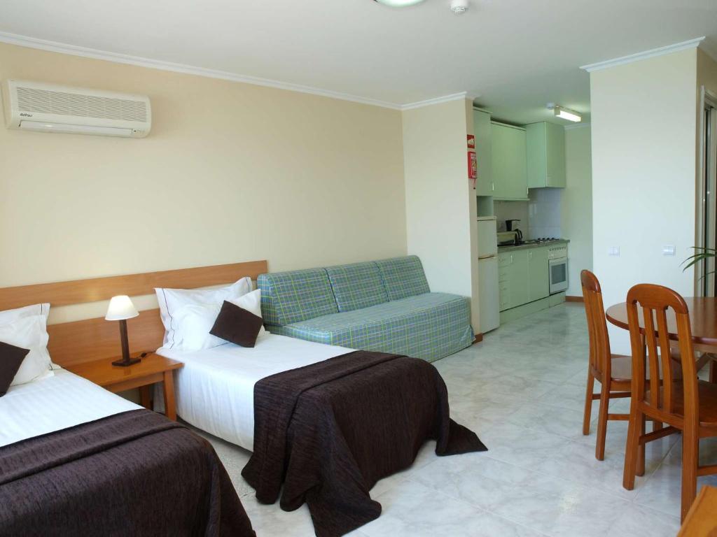 Apartamentos Jardins da Rocha - Resim 41