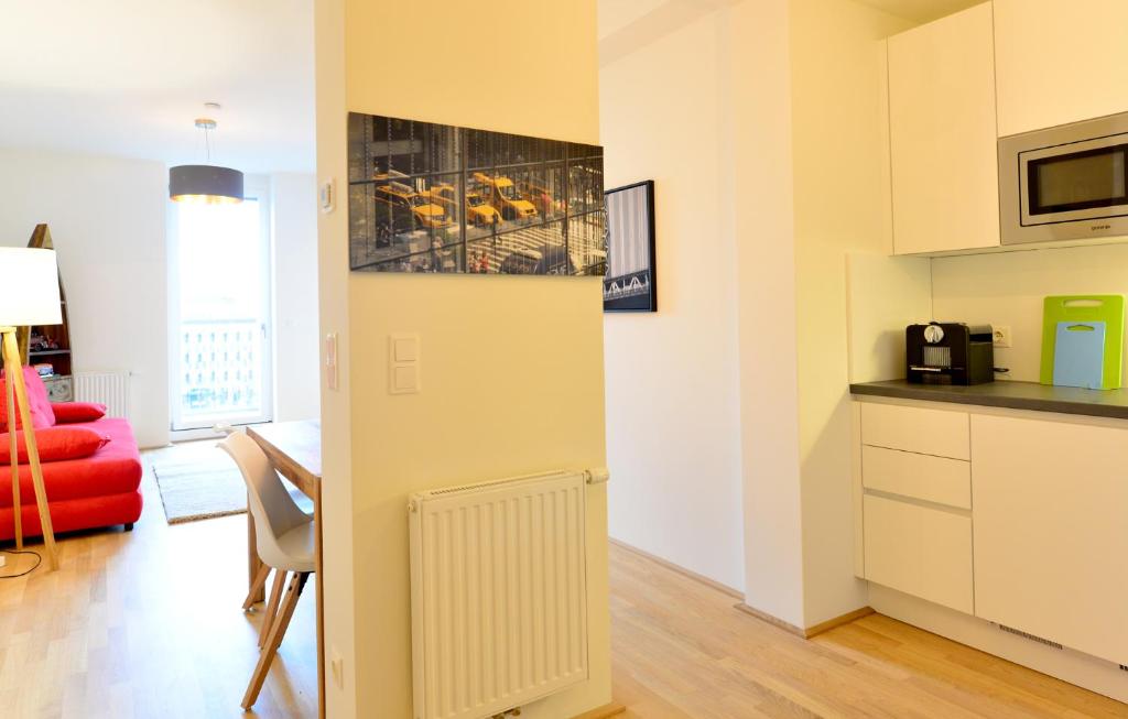 Kuchnia lub aneks kuchenny w obiekcie Self-Check-In With View & Free Parking