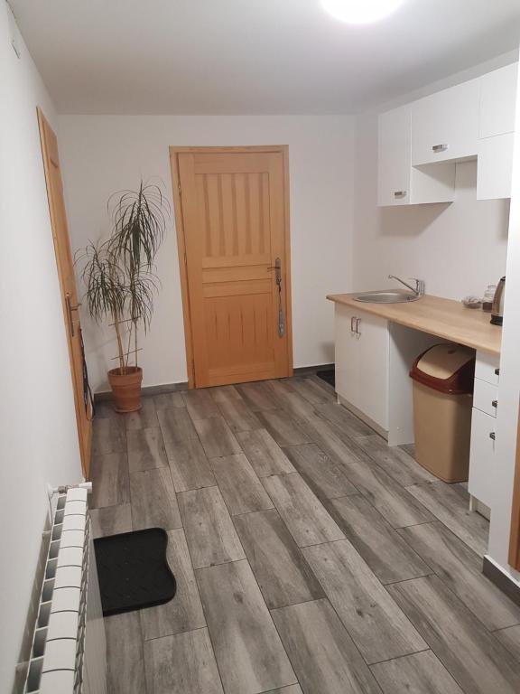 Kuchyňa alebo kuchynka v ubytovaní Hawrań