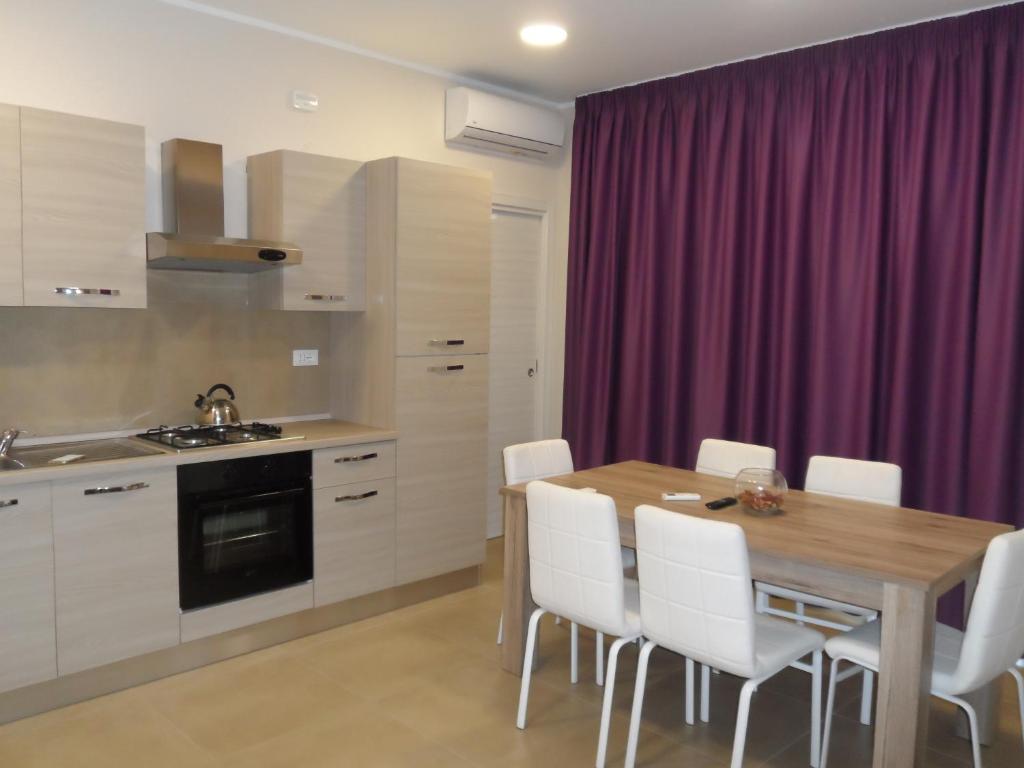 Residence Palazzo dei Delfini by RECEPTIO - Two-Bedroom Apartment