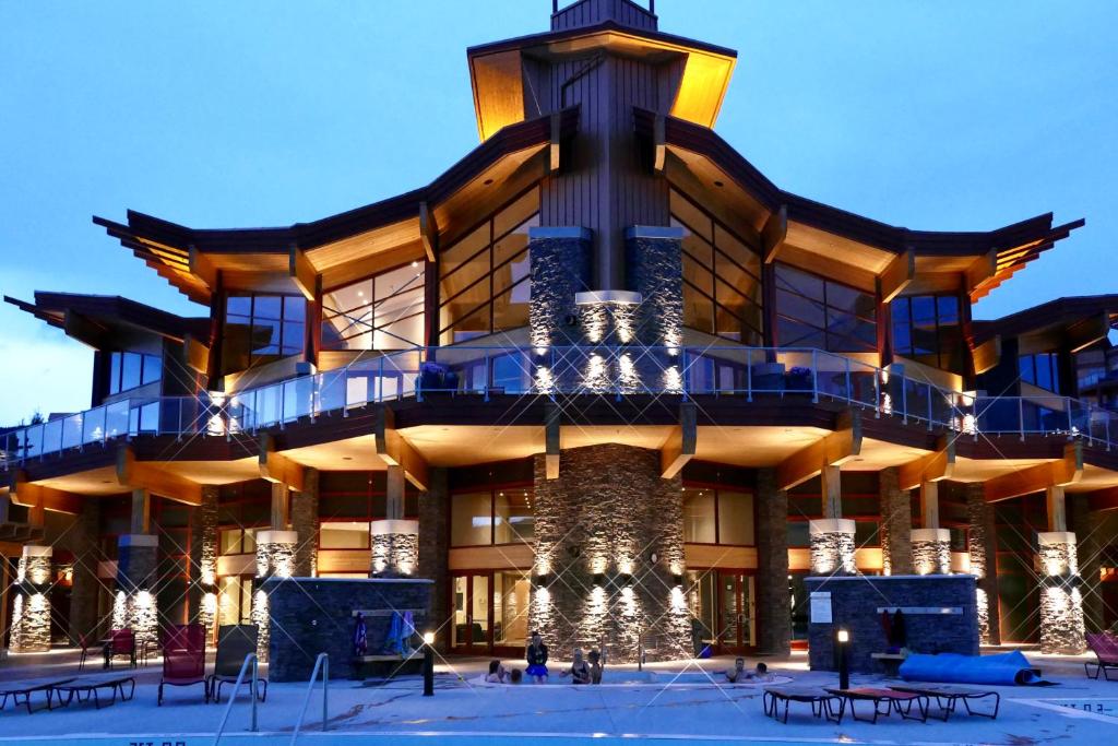 a large building with a fountain in front of it at Copper Oasis in West Kelowna