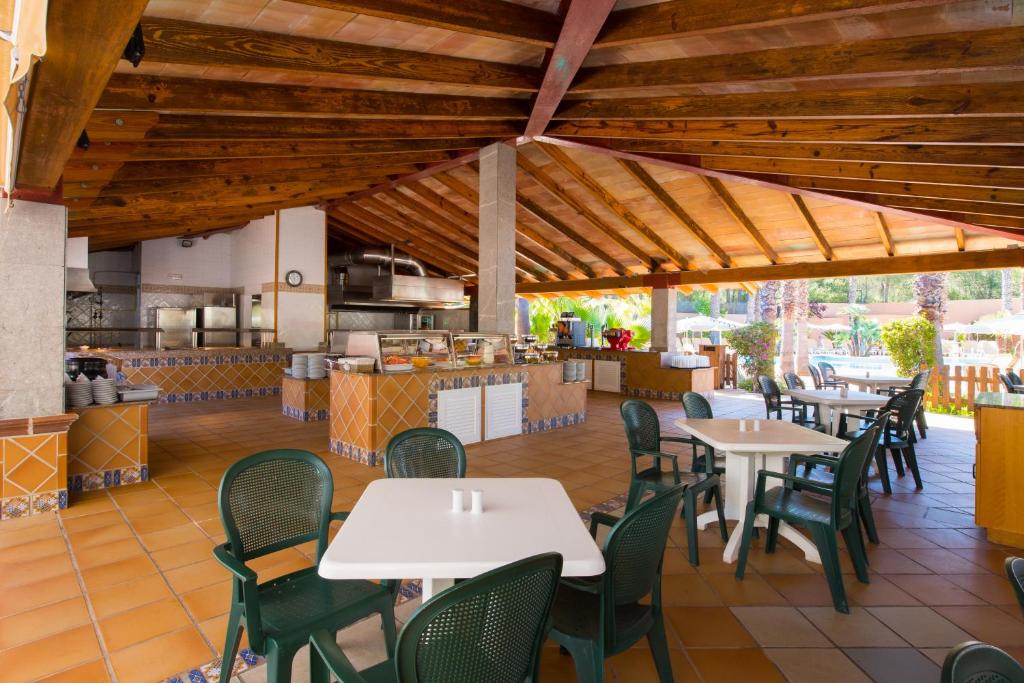 Фотография из галереи Hotel Cala Romántica в Кала-Романтика