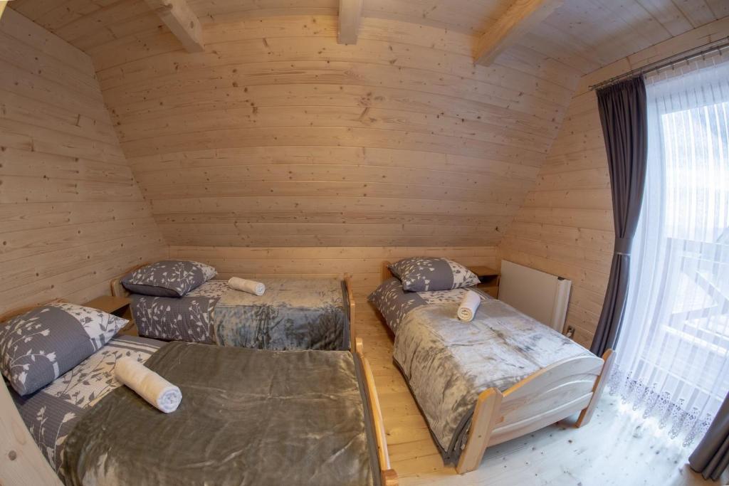 DOMKI NA WIERCHU - 11