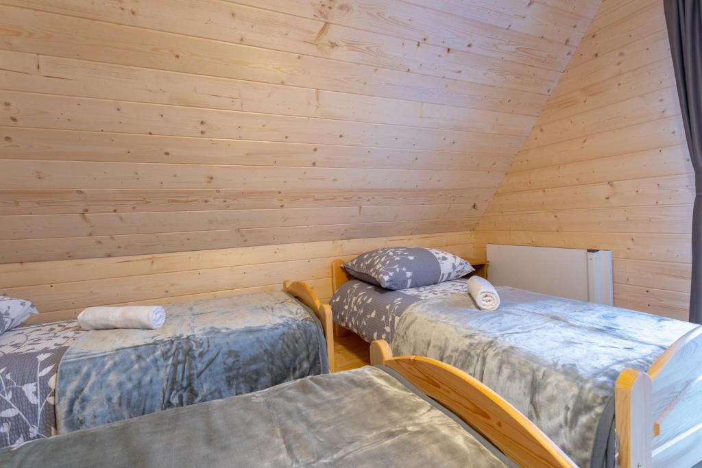 DOMKI NA WIERCHU - 7