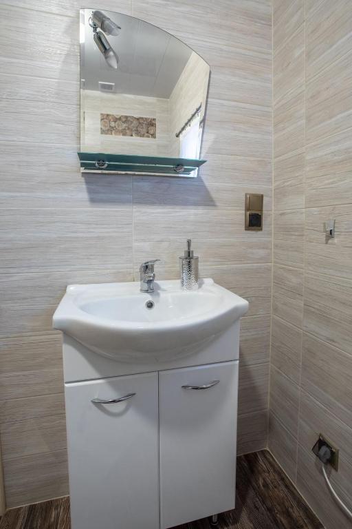 DOMKI NA WIERCHU - 12