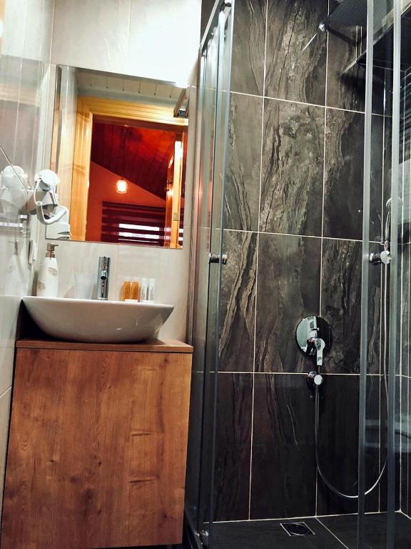 A bathroom at Belizia Hotel
