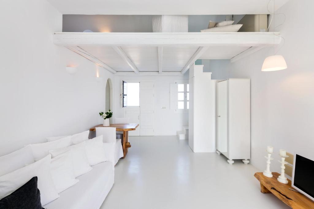 A television and/or entertainment centre at Aenaon Villas