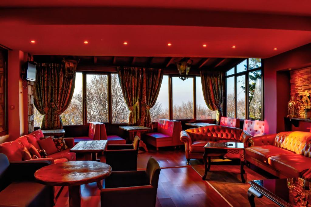 Posedenie v ubytovaní Tasia Mountain Hotel