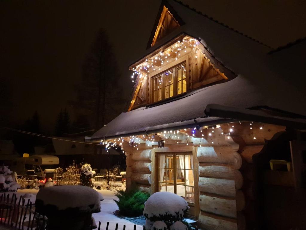 Budova, v ktorej sa horská chata nachádza