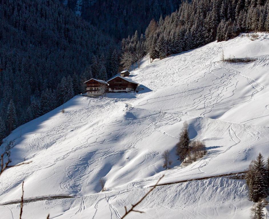 Ferienpension Senfter during the winter