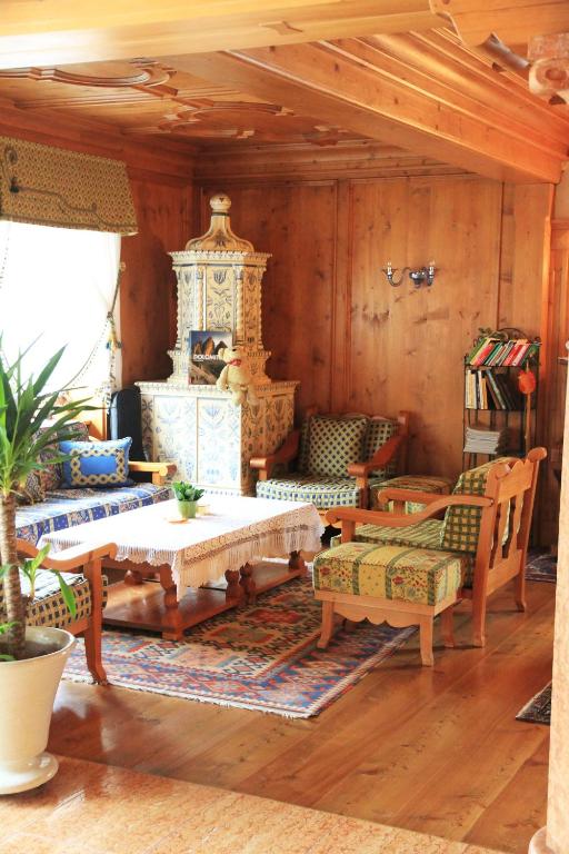 A seating area at Hotel Reichegger