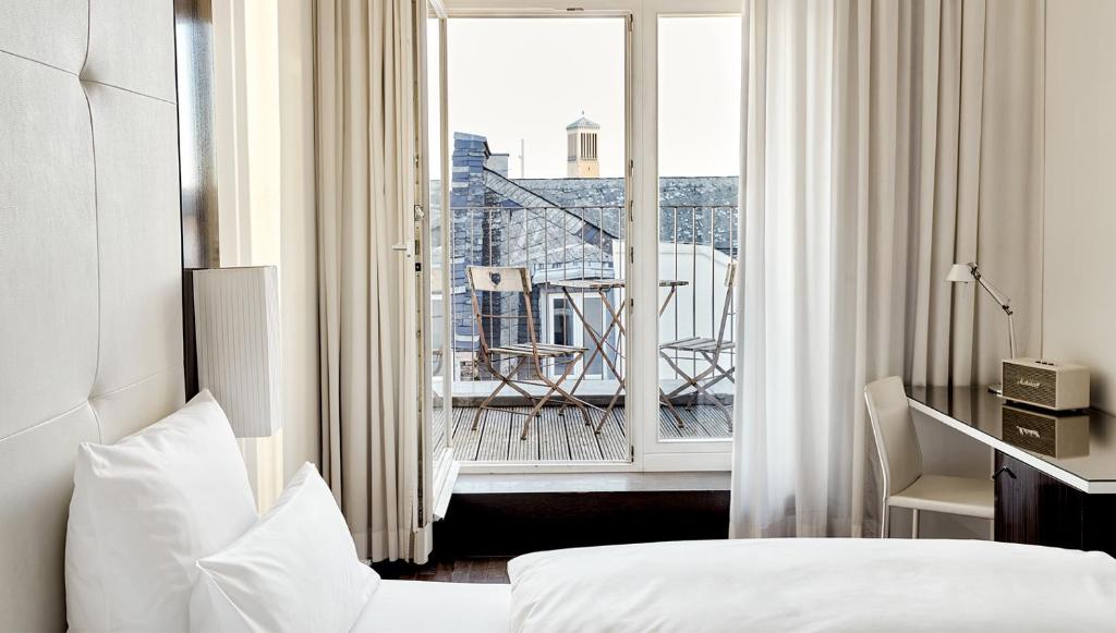 The Pure, Frankfurt, a Member of Design Hotels - Habitación Individual Con Balcón