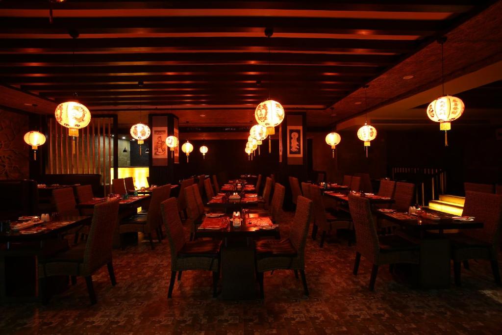 Restaurace v ubytování The Bentley Seaside Boutique Hotel
