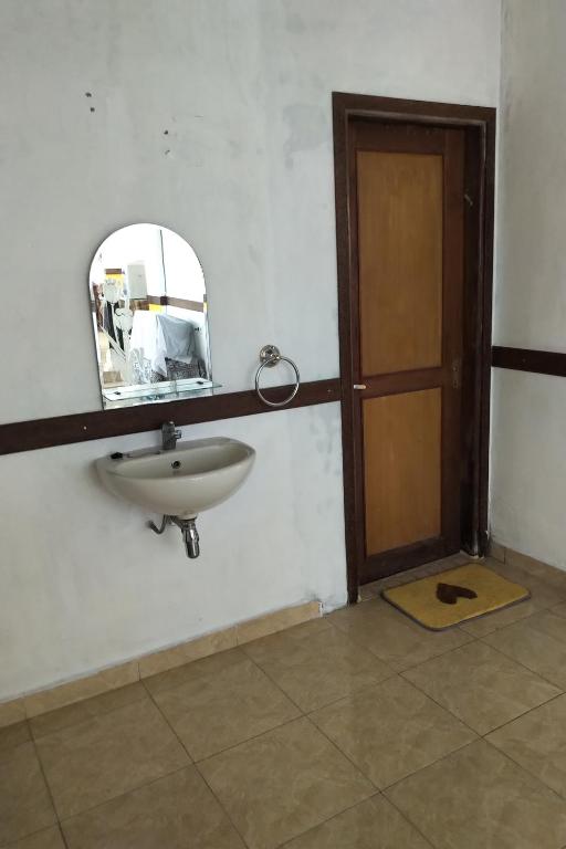 Rumah Mawar Syariah - Budget Double Room
