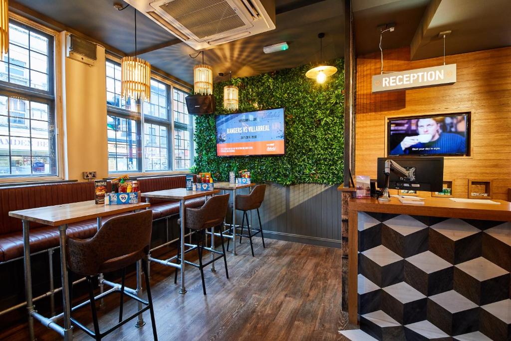 TV a/nebo společenská místnost v ubytování St Christopher's Inn Camden