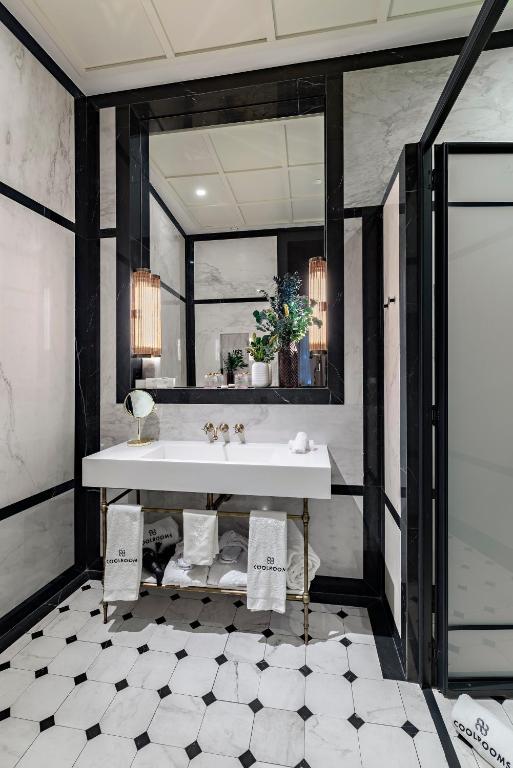 CoolRooms Palacio de Atocha - Resim 36