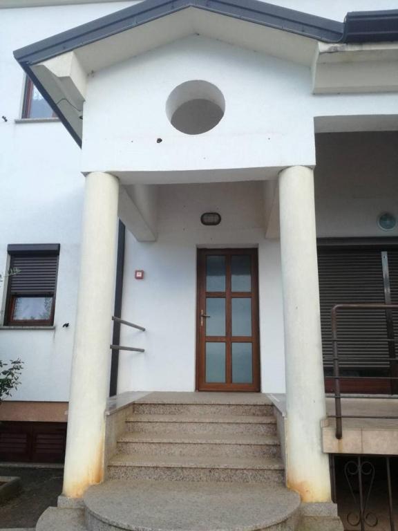 Fasada lub wejście do obiektu Apartment Narcisa with Terrace