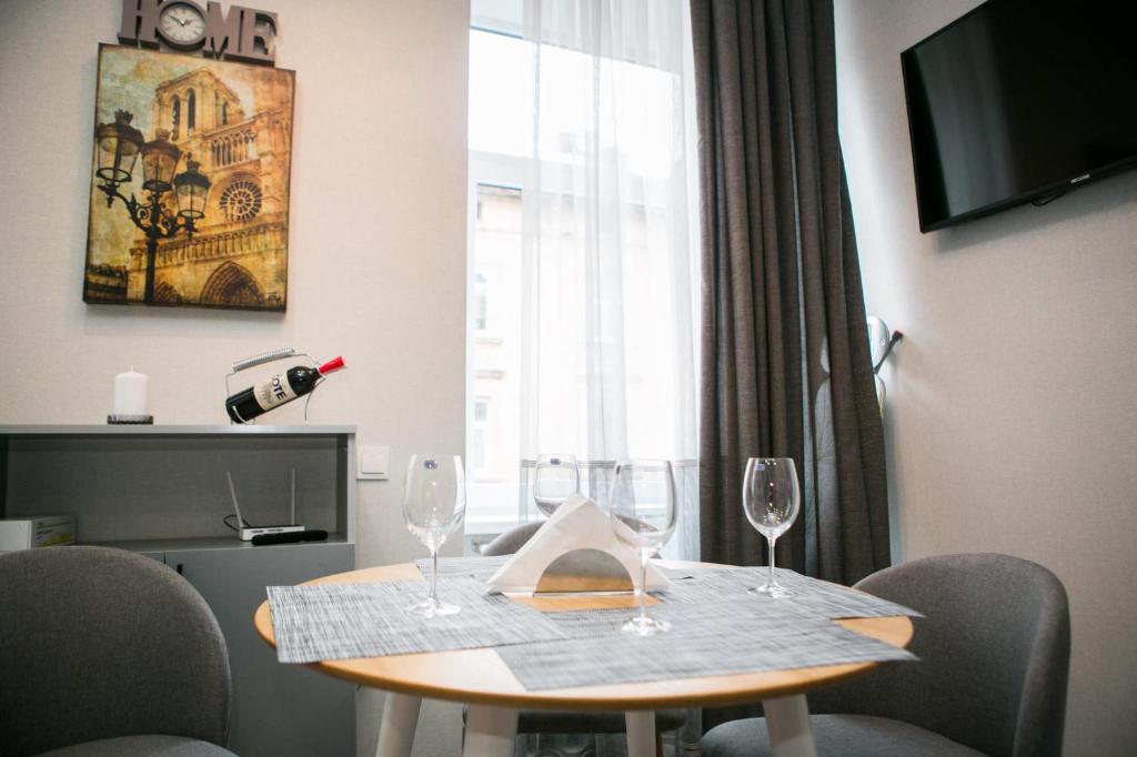 Televisyen dan/atau pusat hiburan di Luxury flat in downtown
