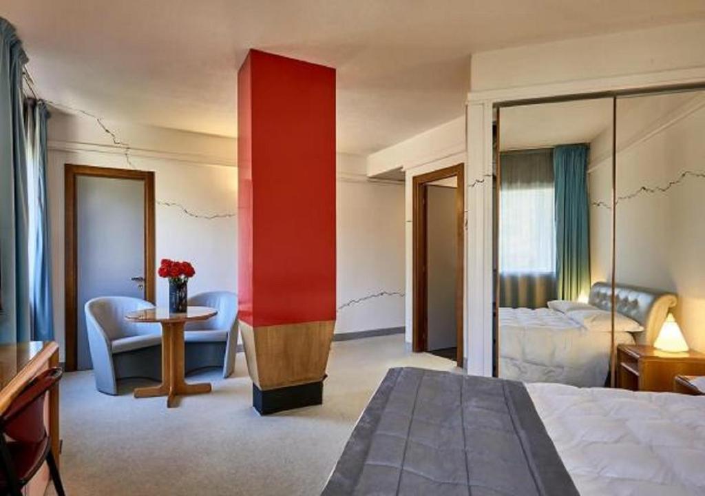 Albornoz Palace Hotel