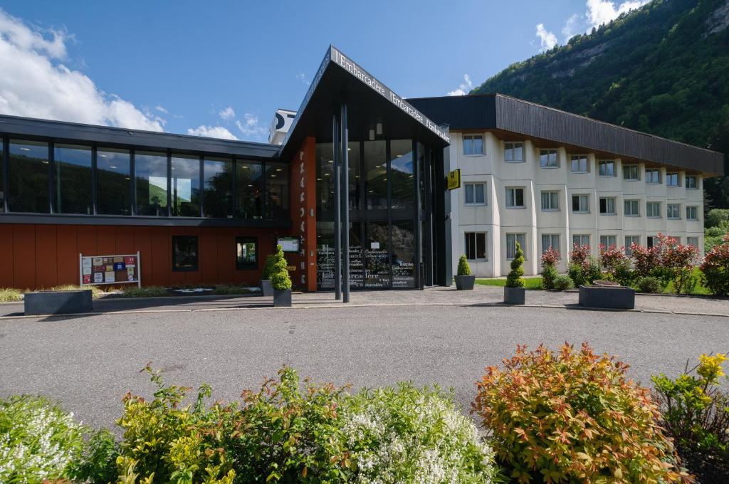 Nespecifikovaný výhled na hory nebo výhled na hory při pohledu z hotelu